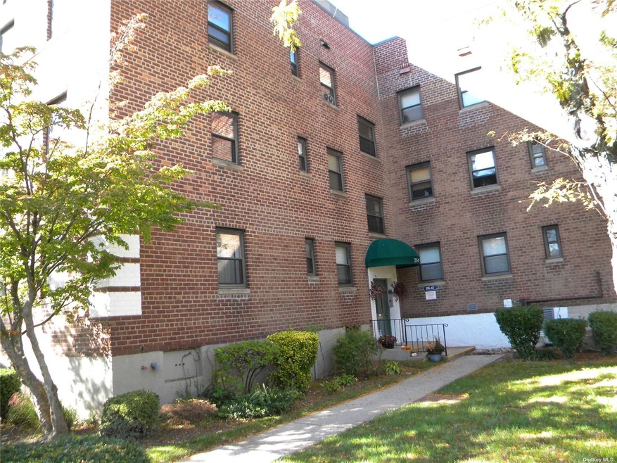 21547 47th Ave unit 3C, Bayside, NY 11361 - photo 1