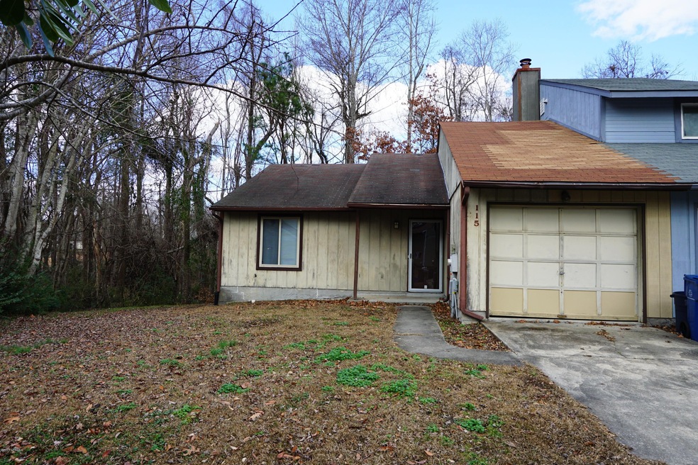 115 N Onsville Place, Jacksonville, NC 28546 - photo 1