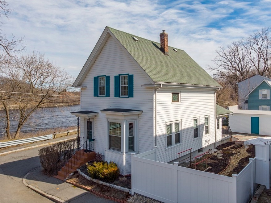 344 Stackpole St, Lowell, MA 01852 - photo 1