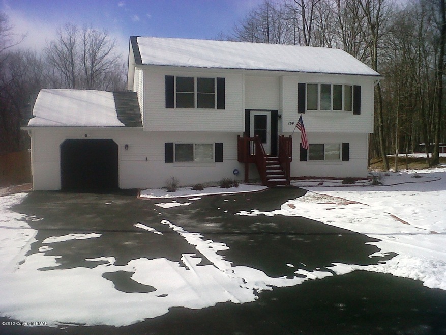 154 Segatti Cir, Bushkill, PA 18324 - photo 1