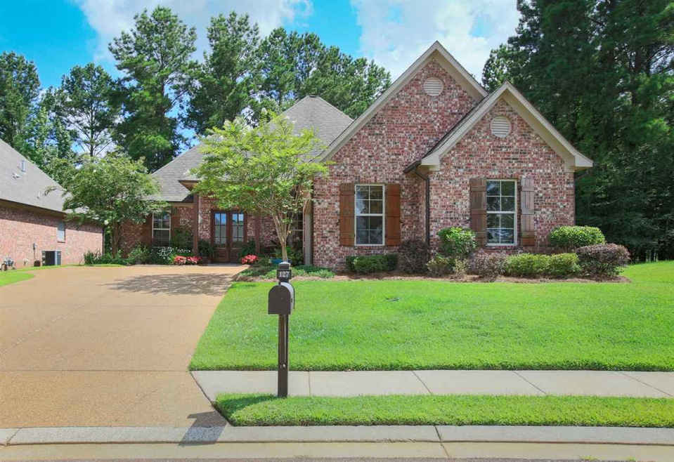 127 St Croix Ln, Madison, MS 39110 - photo 1