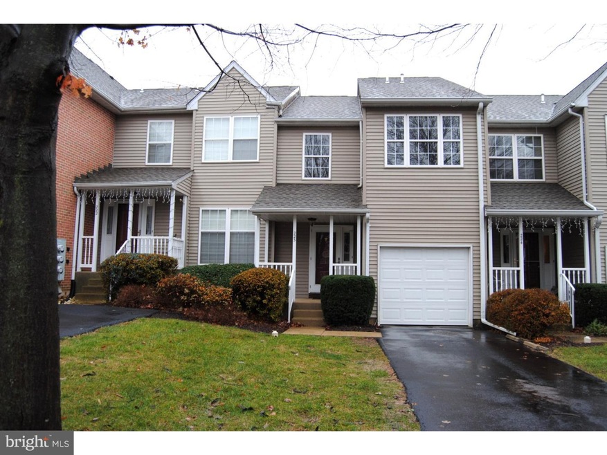 223 Victoria Ct unit 172, Doylestown, PA 18901 - photo 1