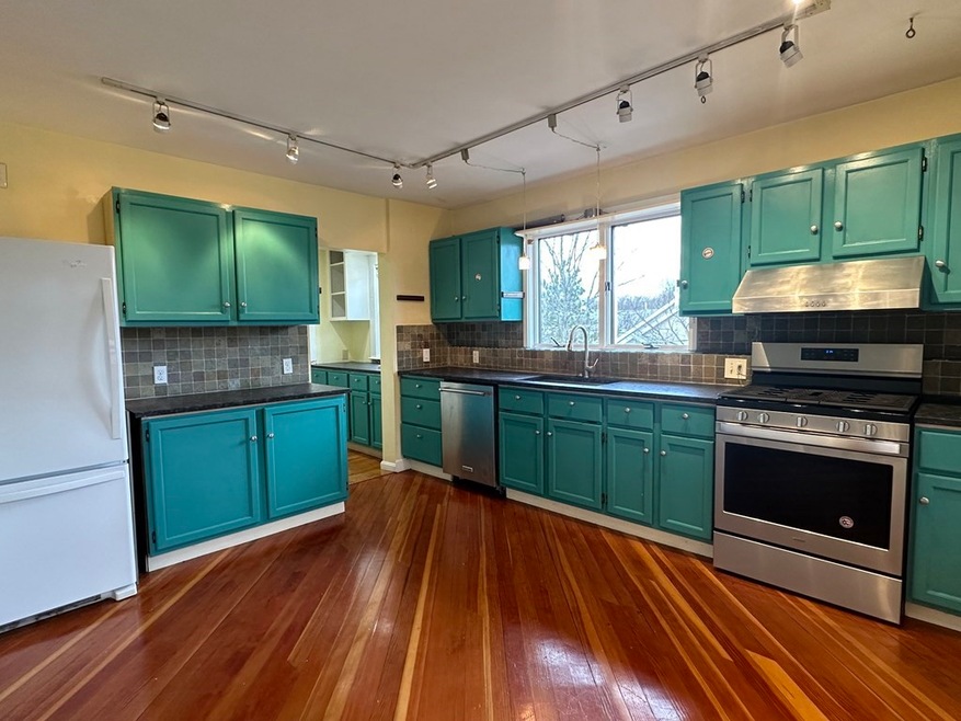 31 Edward Sullivan Rd unit 31, Cambridge, MA 02138 - photo 1