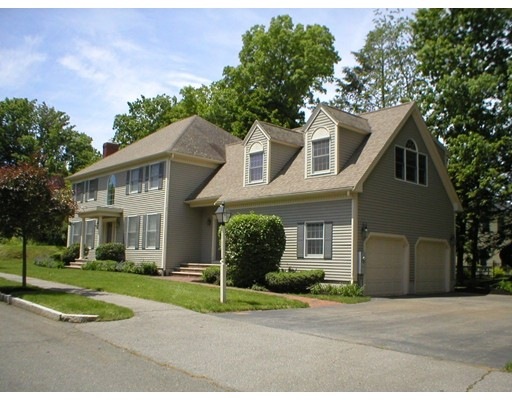 1 Cowdry Ln, Wakefield, MA 01880 - photo 1