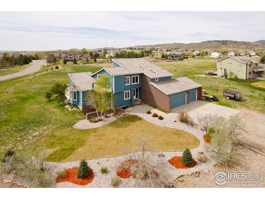 Corner lot backing to open space