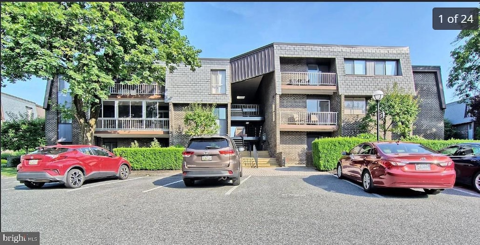 12 Stonehenge Cir unit 1, Pikesville, MD 21208 - photo 1