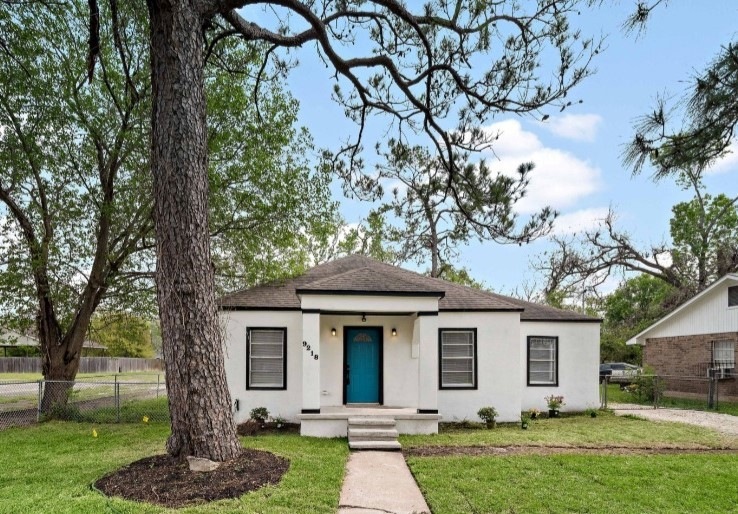 9218 Compton St, Houston, TX 77016 - photo 1