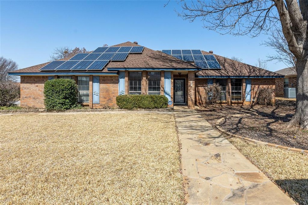 8601 Kirk Ln, North Richland Hills, TX 76182 - photo 1