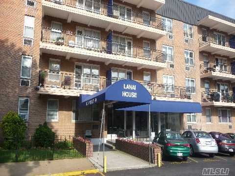 190 W Merrick Rd, Freeport, NY 11520 - photo 1