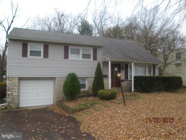 232 Woodlawn Dr, Lansdale, PA 19446 - photo 1
