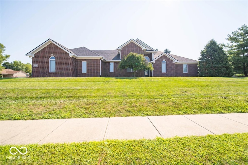 843 N Shore Blvd, Franklin, IN 46131 - photo 1