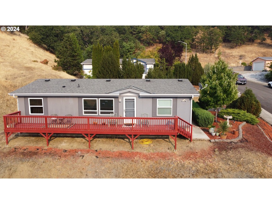289 SE Cordelia Dr, Myrtle Creek, OR 97457 - photo 1