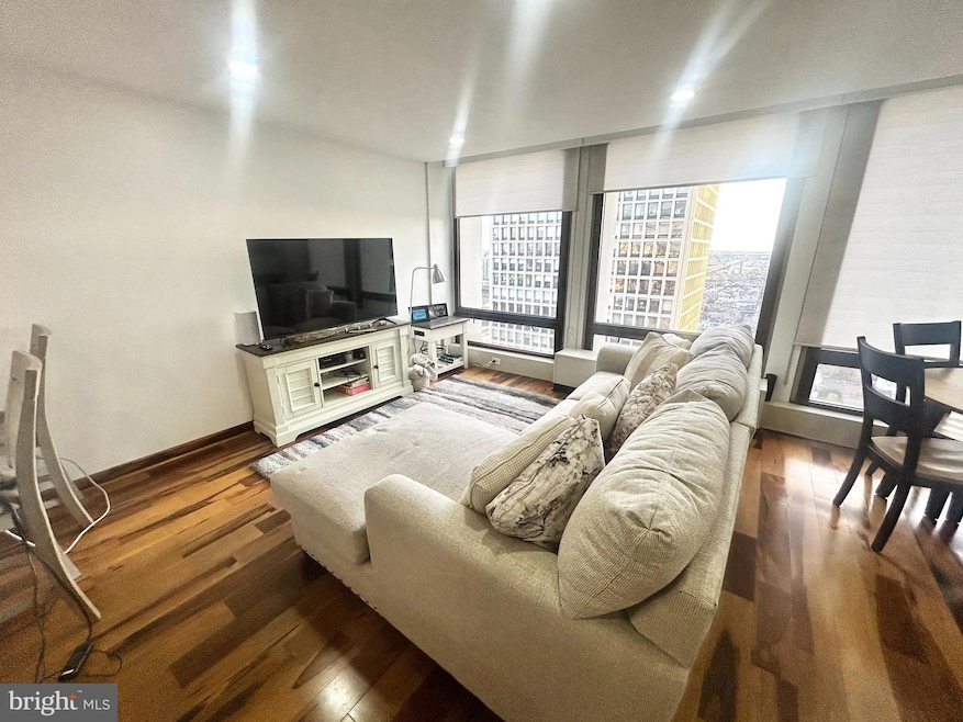 Society Hill Towers unit 27H, Philadelphia, PA 19106 - photo 1