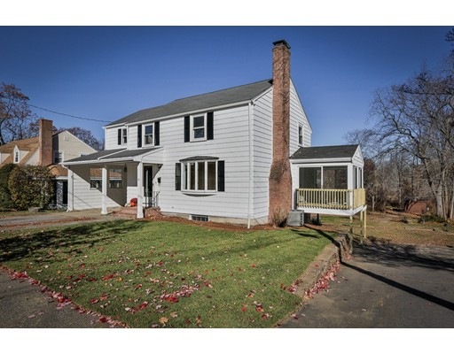 15 Elmcrest Rd, Wakefield, MA 01880 - photo 1