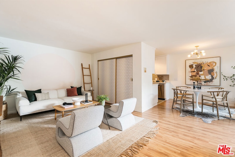 Hancock Plaza unit 406, Los Angeles, CA 90004 - photo 1