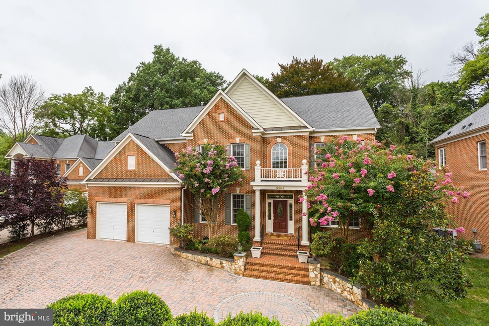 9204 Jones Mill Rd, Chevy Chase, MD 20815 - photo 1