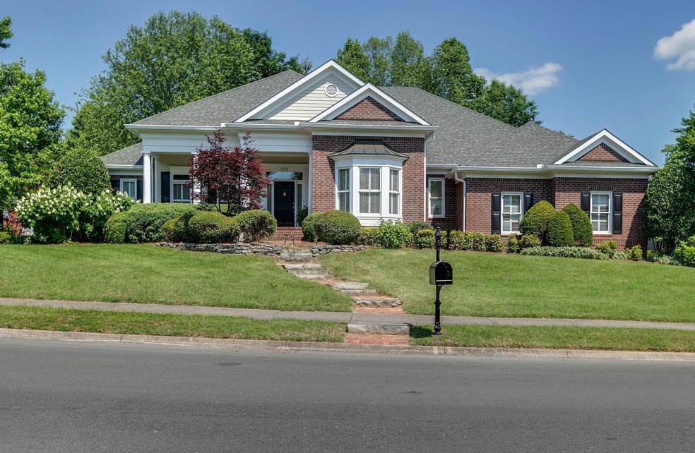 IMAGINE STROLLING STEPS FROM YOUR HOME TO FRANKLIN HIGH , WALKING TRAILS, CANOE DROPS, HISTORIC DOWNTOWN FRANKLIN, BICENTENNIAL PARK, YOUR NEIGHBORHOOD POND AND ENJOYING THE FRANKLIN FIREWORKS FROM YOUR OWN BACKYARD. 