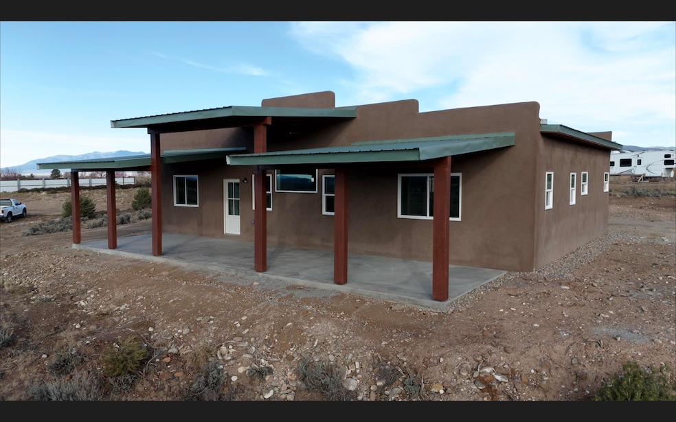 8 Felipe Antonio Rd, Ranchos de Taos, NM 87557 - photo 1