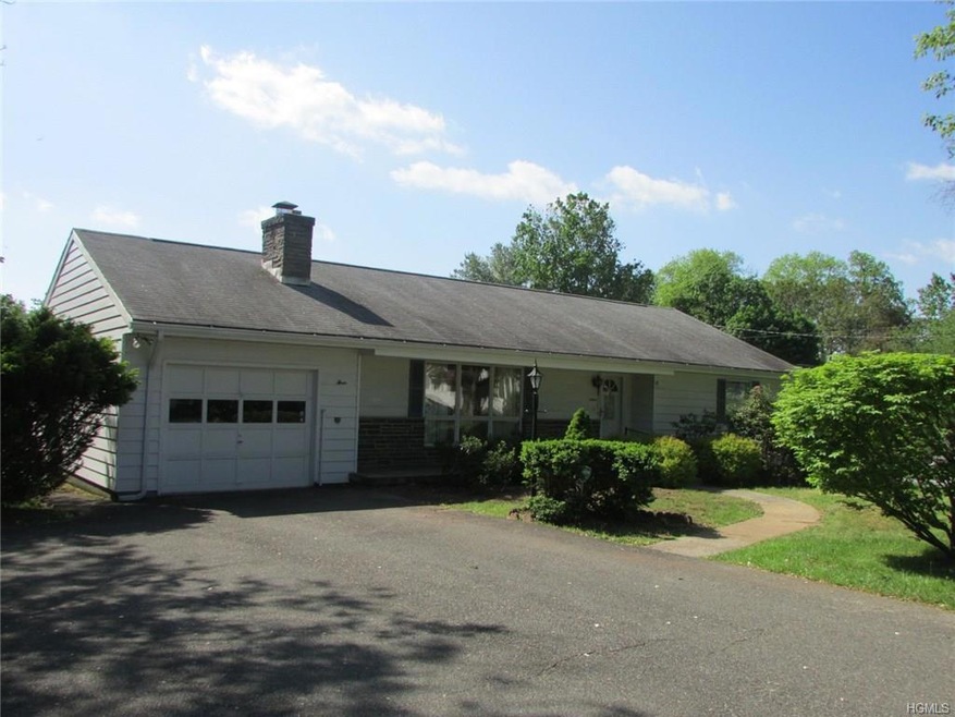 3 Ridgeview Dr, Newburgh, NY 12550 - photo 1