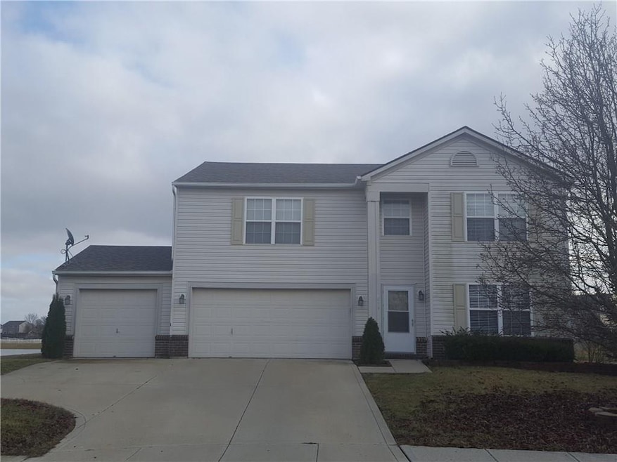 859 Moate Cir, Greenwood, IN 46143 - photo 1