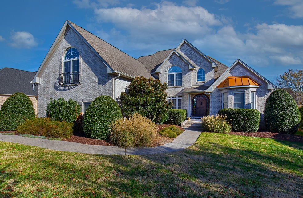 LOVE at FIRST SITE!! Move in ready.