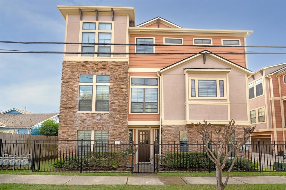 Beautiful single family home in the heart of Shady