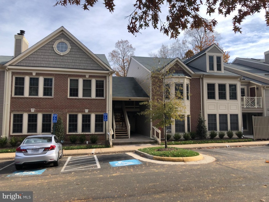 12008 Ridge Knoll Dr unit 506A, Fairfax, VA 22033 - photo 1