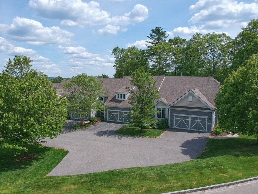 204 Sand Trap Ct unit 204, Northbridge, MA 01534 - photo 1