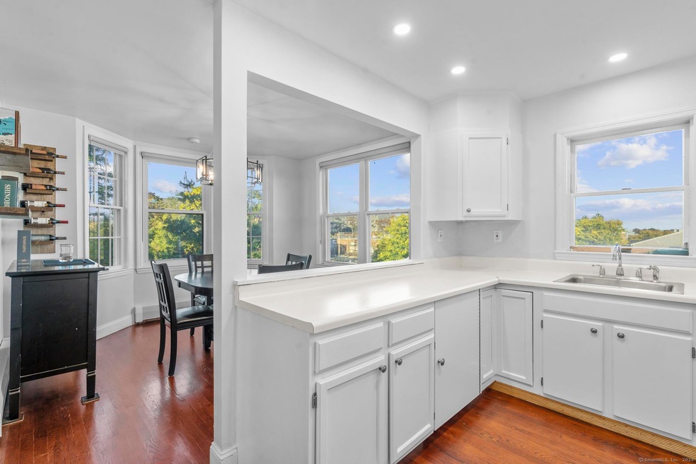 25 Chestnut St unit 3-I, Norwalk, CT 06854 - photo 1