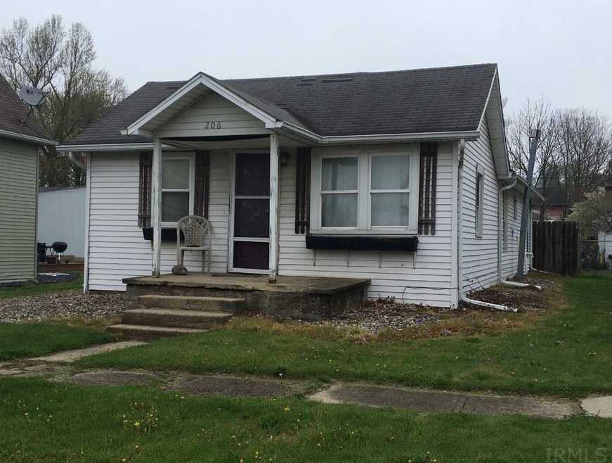 206 N Franklin St, Mentone, IN 46539 - photo 1