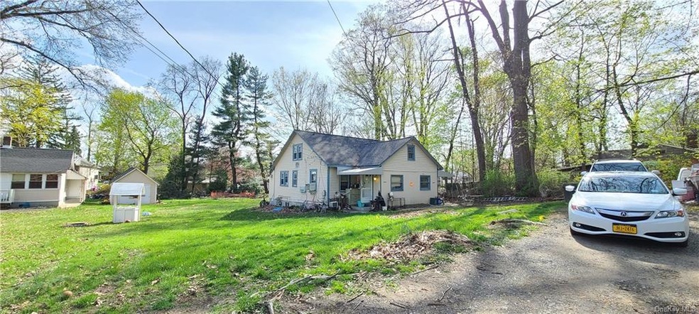 12 Bird Place unit 18, Spring Valley, NY 10977 - photo 1