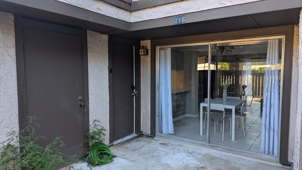 For Rent $1,300/month