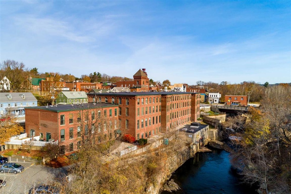 Emerson Mills unit 219, Pembroke, NH 03275 - photo 1