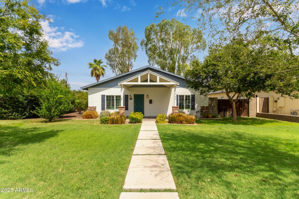 1002 E Medlock Dr, Phoenix, AZ 85014 - photo 1