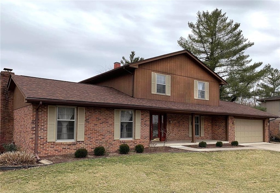 2755 Chestnut Ct, Columbus, IN 47201 - photo 1