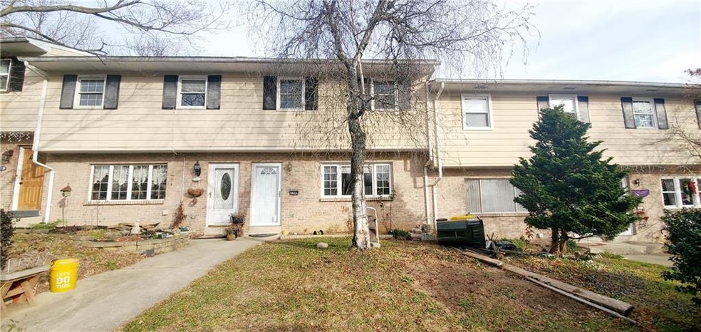 6290 Glen Ct, Germansville, PA 18053 - photo 1