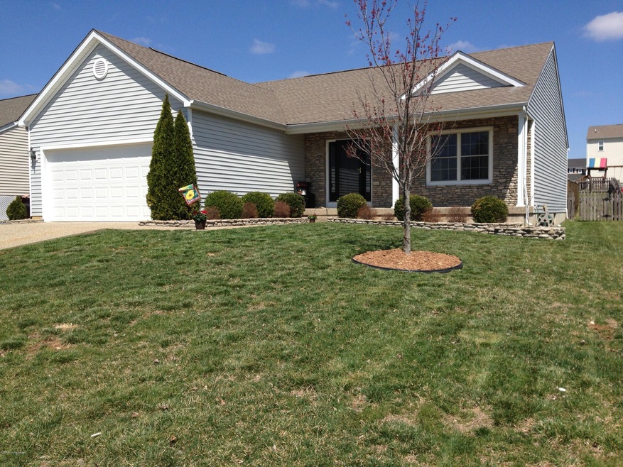 8805 Teak Dr, Louisville, KY 40228 - photo 1