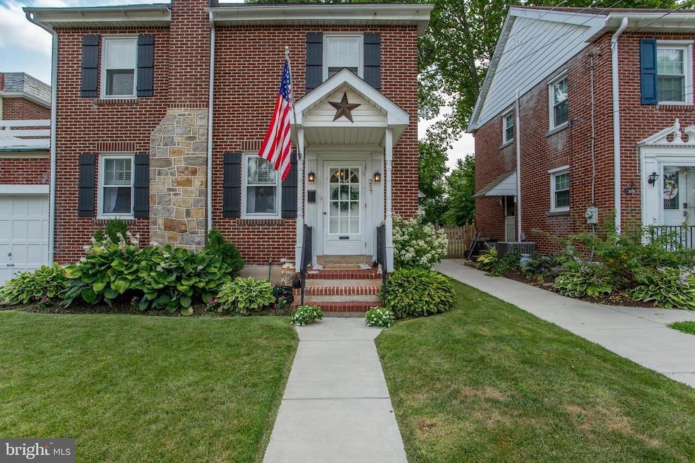 217 S 11th St, Quakertown, PA 18951 - photo 1