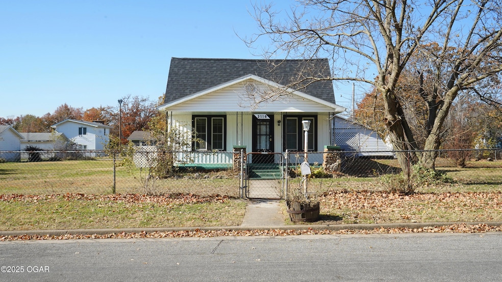 2118 N Street Charles Ave, Joplin, MO 64801 - photo 1