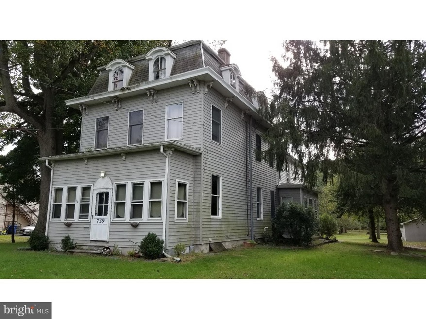 729 Cooper St, Beverly, NJ 08010 - photo 1