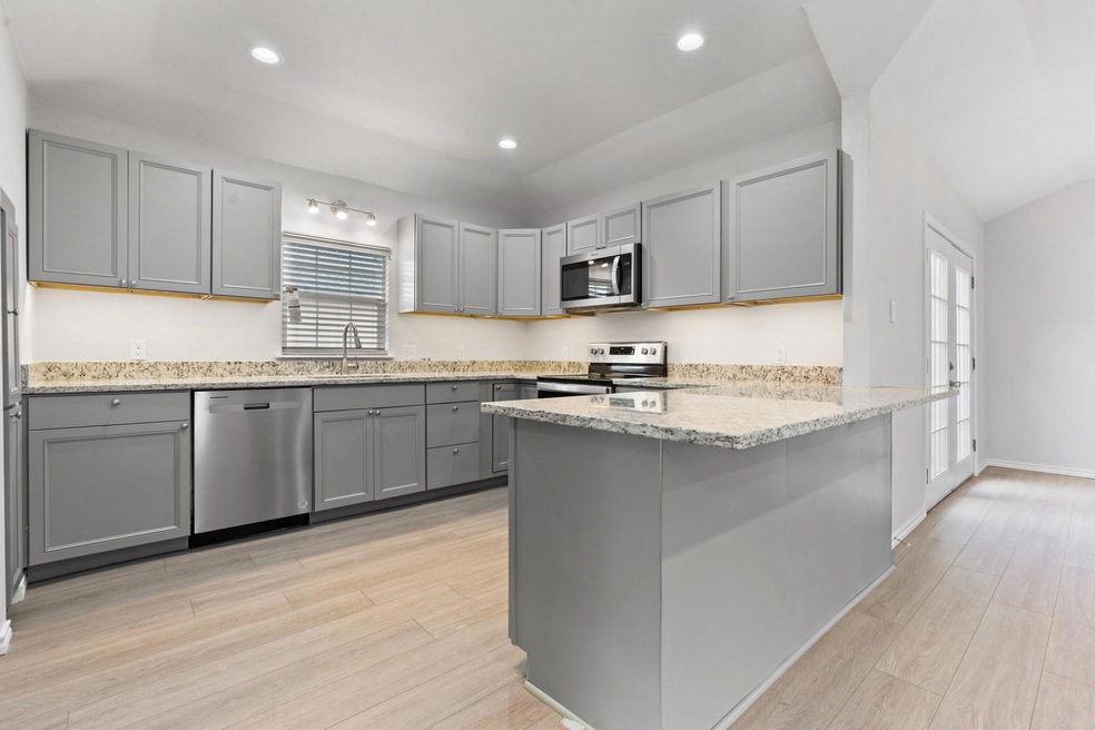 501 Shaw St, Cleburne, TX 76033 - photo 1