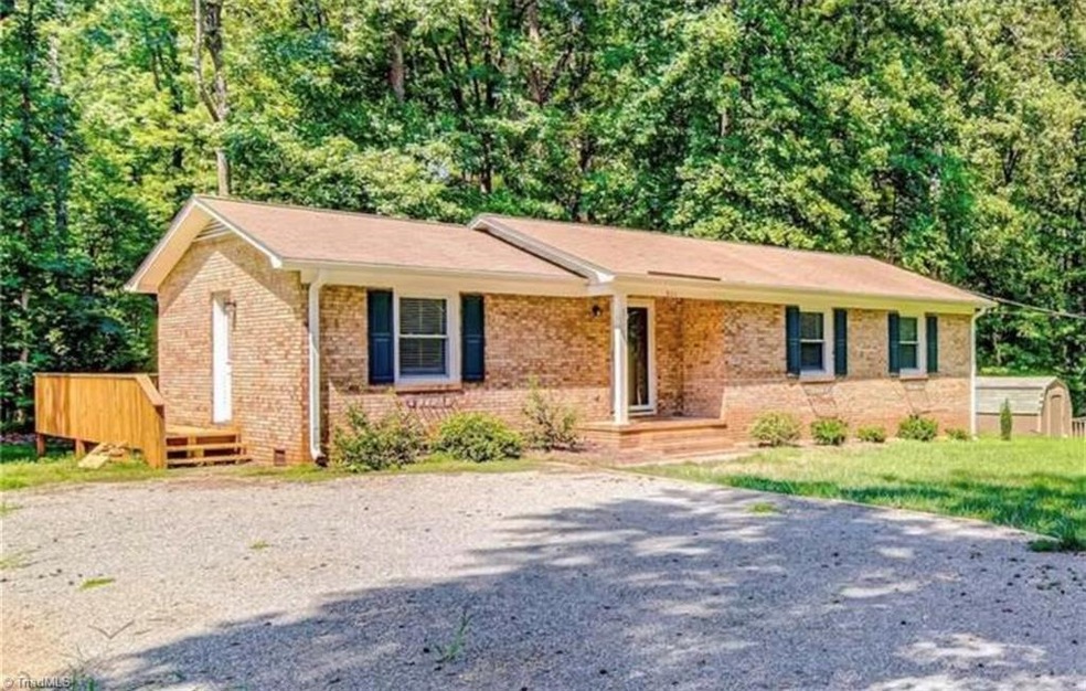 211 Auden Dr, Greensboro, NC 27406 - photo 1