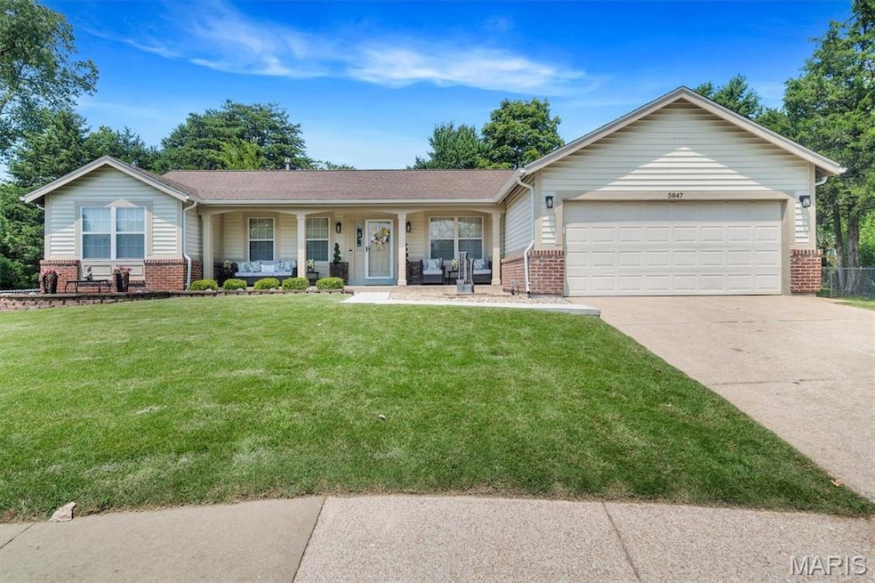 3847 Trinity Cir, Florissant, MO 63034 - photo 1
