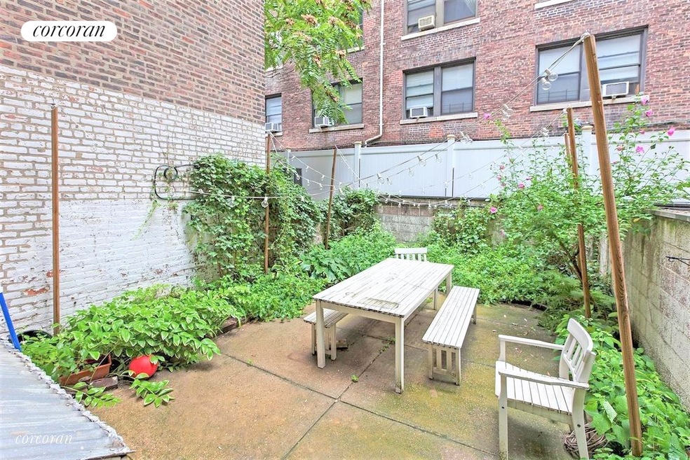 27 W 71st St unit 1C, New York, NY 10023 - photo 1