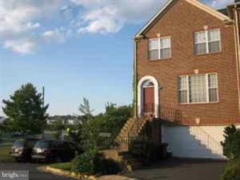 2443 Founders Way, Herndon, VA 20171 - photo 1