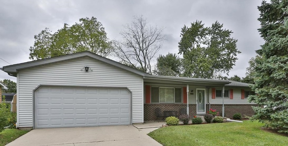 1115 Maxwell St, Crown Point, IN 46307 - photo 1