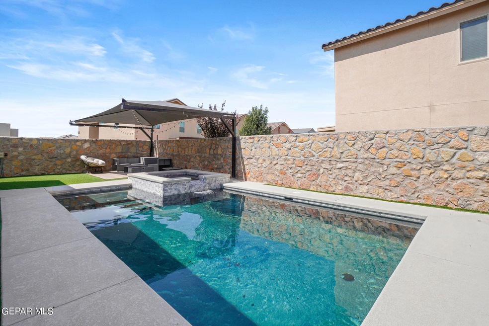 1089 Gaitan St, El Paso, TX 79928 - photo 1