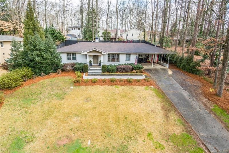 Beautiful craftsman style ranch in sought after Fo