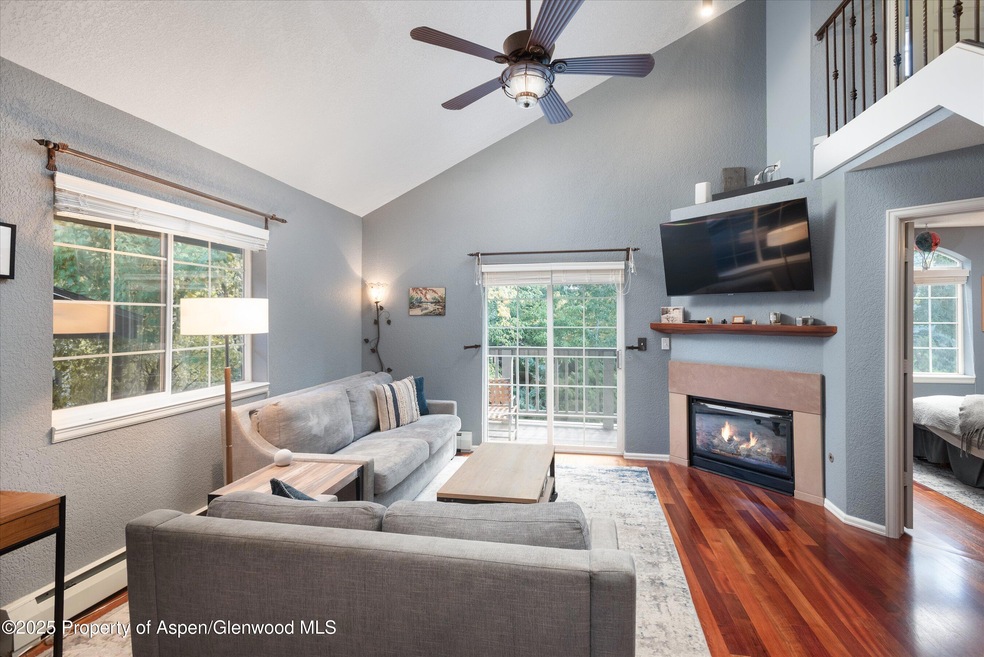 01-7203ElkLn_250911003_1