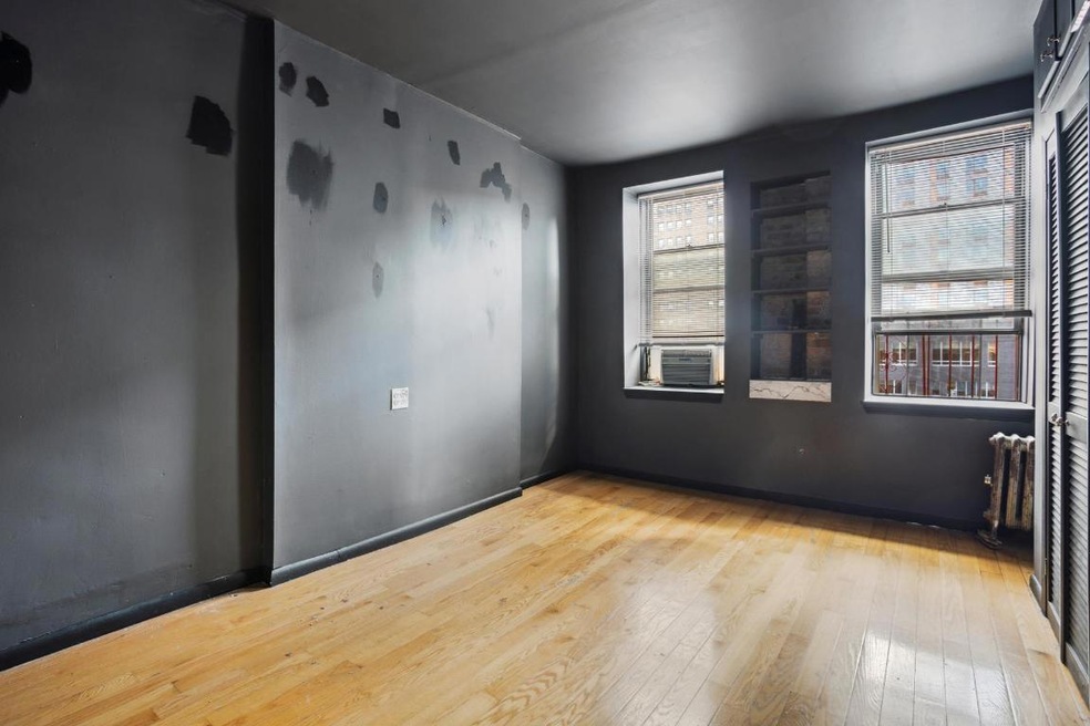 172 Delancey St unit 6 C, New York, NY 10002 - photo 1